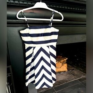 Jessica Simpson navy white  dress